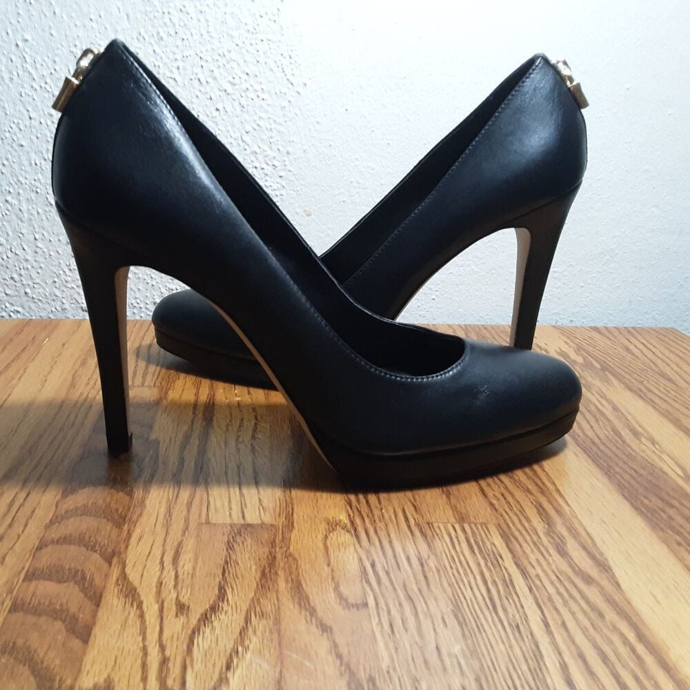 Michael Kors Leather Antoinette Pump